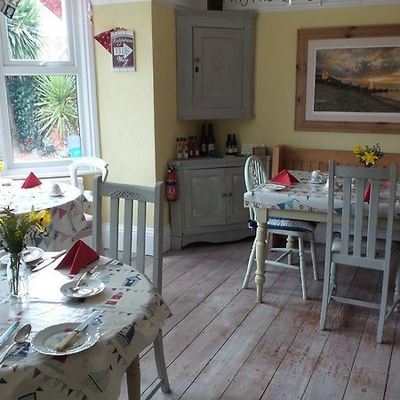 ฮูเรย์ เฮนรี่ส์ เชอริงแฮม Bed & Breakfast เชอริงแงม ภายนอก รูปภาพ