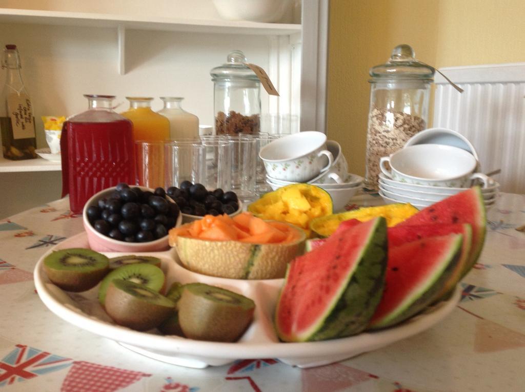 ฮูเรย์ เฮนรี่ส์ เชอริงแฮม Bed & Breakfast เชอริงแงม ภายนอก รูปภาพ